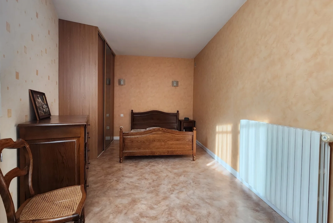 Belle maison familiale de 160 m² avec jardin à Juillan, idéal pour résidence ou investissement 
