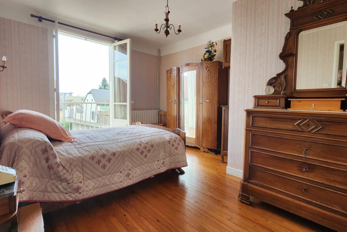 Belle maison familiale de 160 m² avec jardin à Juillan, idéal pour résidence ou investissement 