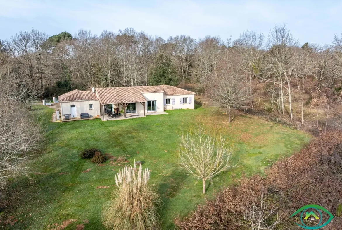 Belle maison récente de 130 m² avec terrasse à Lacapelle-Biron, environnement campagne 