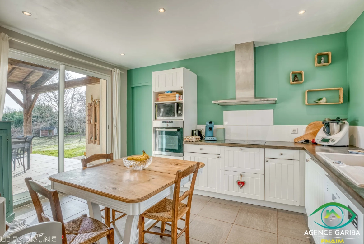 Belle maison récente de 130 m² avec terrasse à Lacapelle-Biron, environnement campagne 