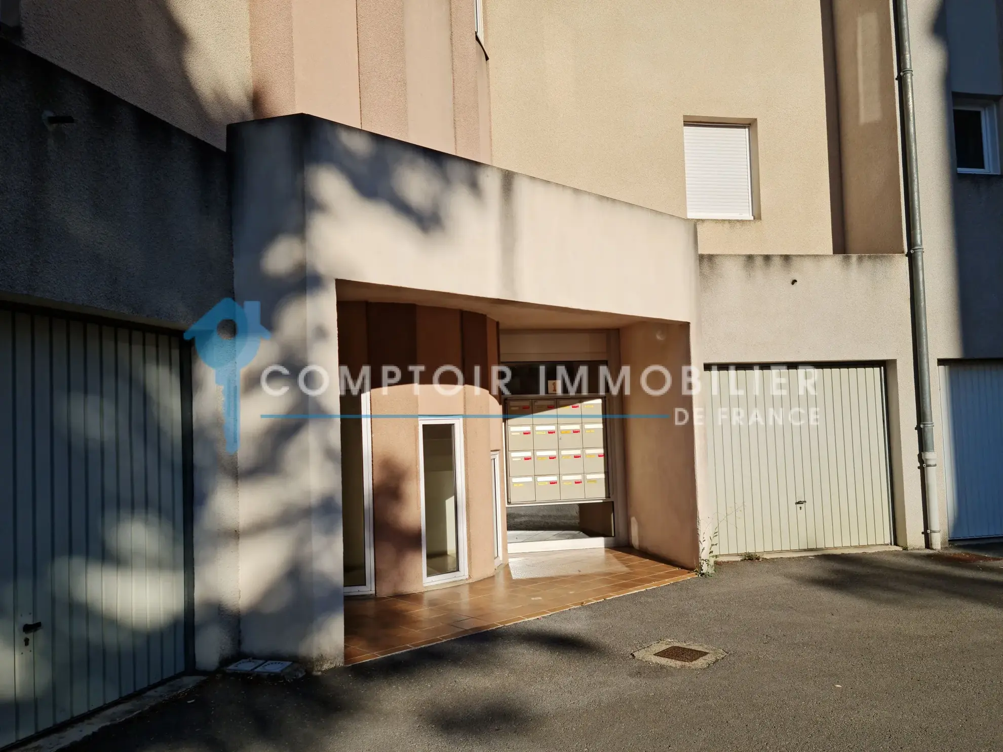 Appartement 4 pièces en centre-ville d'Aubenas avec garage et cave 