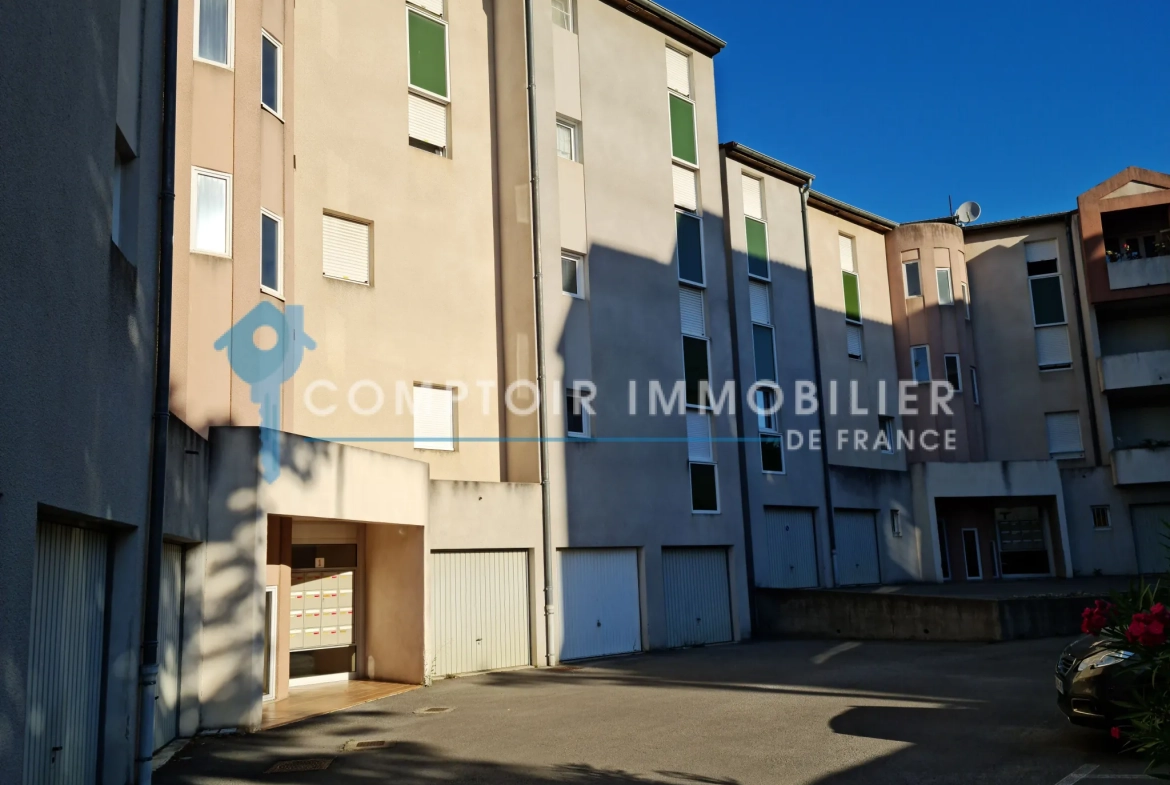 Appartement 4 pièces en centre-ville d'Aubenas avec garage et cave 