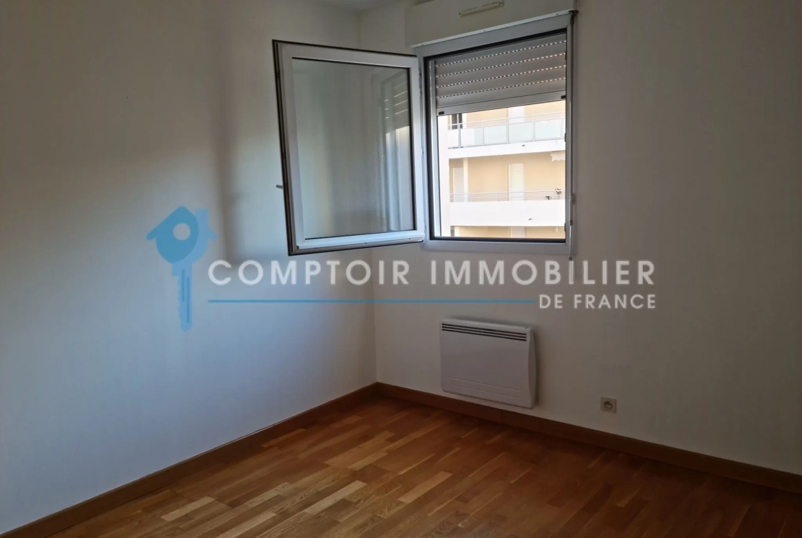 Appartement 4 pièces en centre-ville d'Aubenas avec garage et cave 