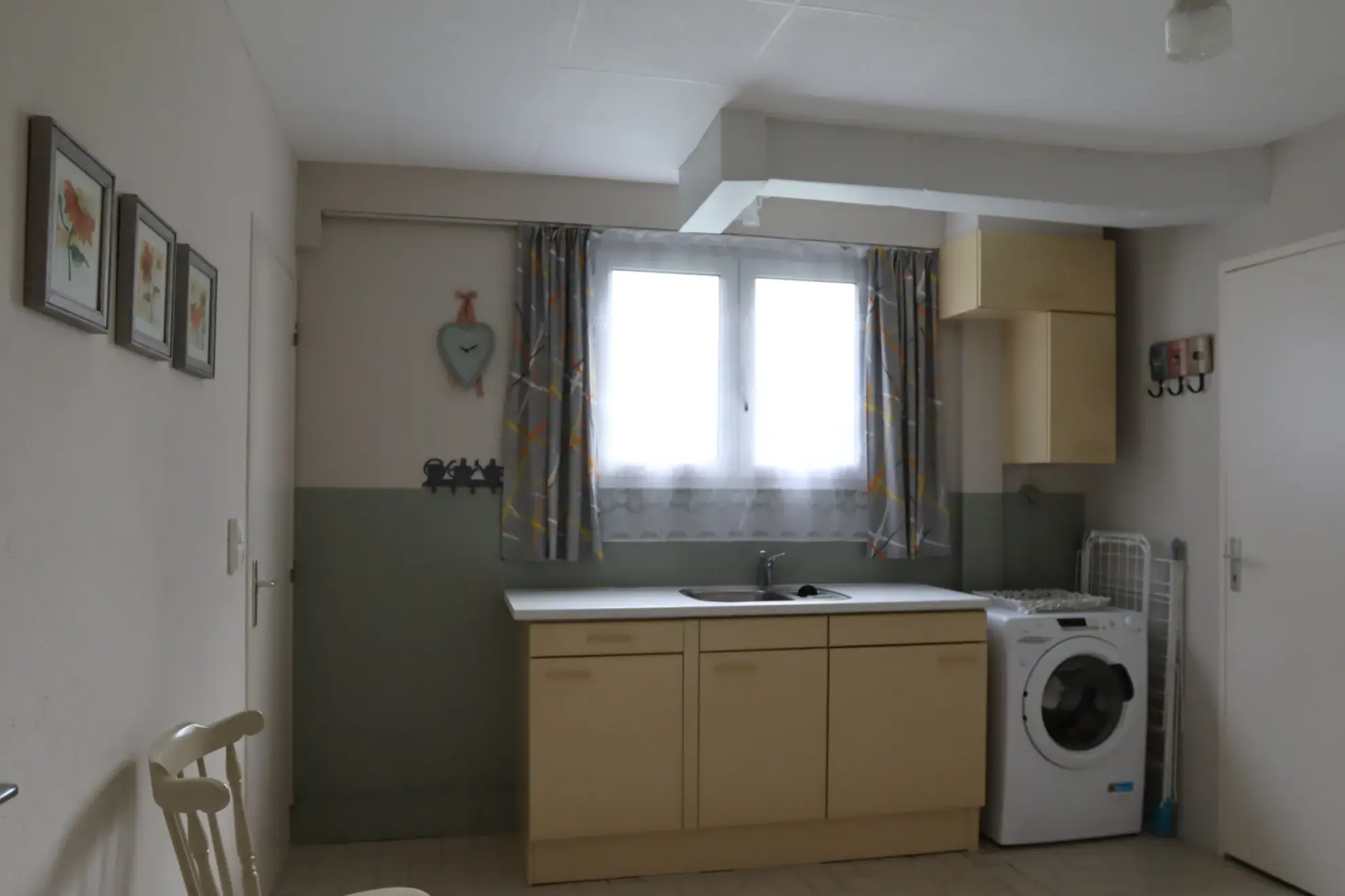 Propriété familiale avec potentiel locatif et chalet sur terrain de 5760 m² à Ainay-le-Château 