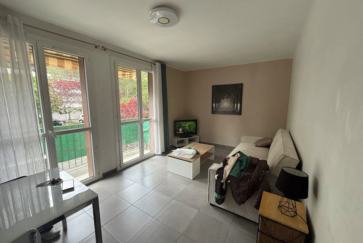Appartement rénové de 67 m² à Aix-en-Provence avec balcon et cave 