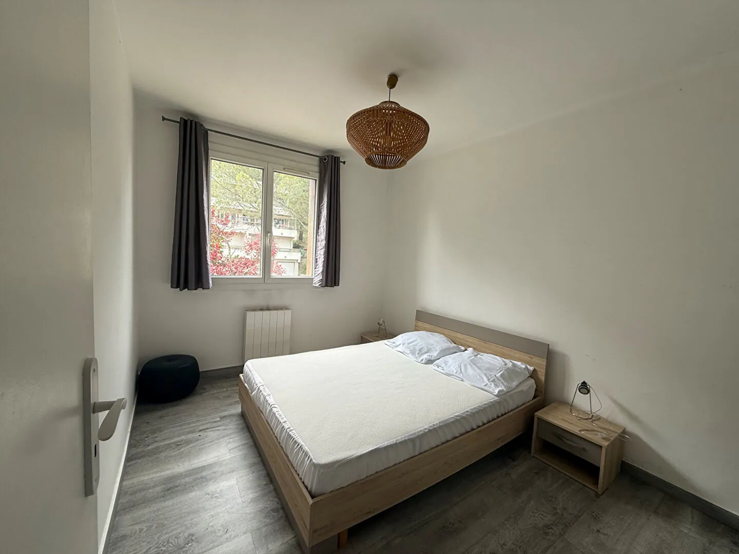 Appartement rénové de 67 m² à Aix-en-Provence avec balcon et cave 