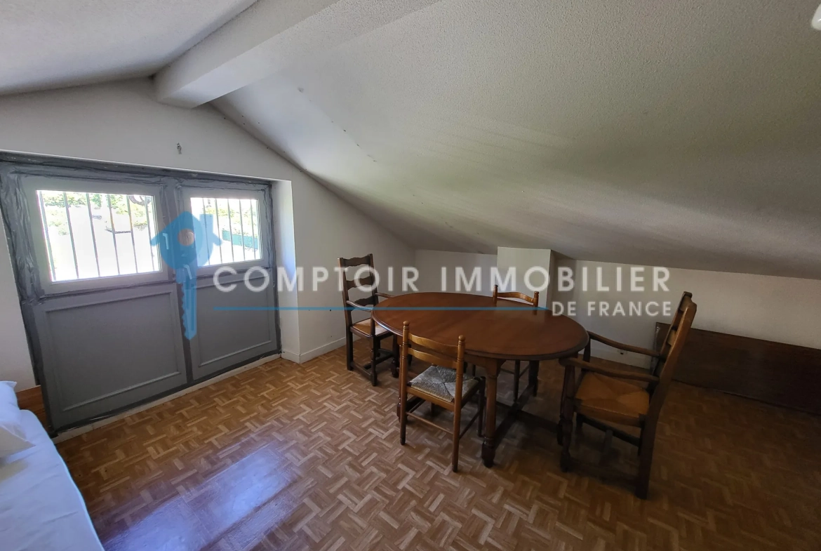 Maison avec deux appartements à vendre à Saint-Martin-de-Valamas, Ardèche 