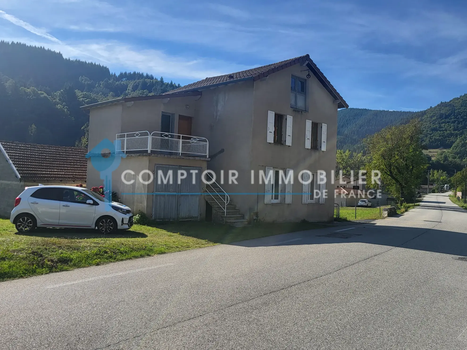 Maison avec deux appartements à vendre à Saint-Martin-de-Valamas, Ardèche 