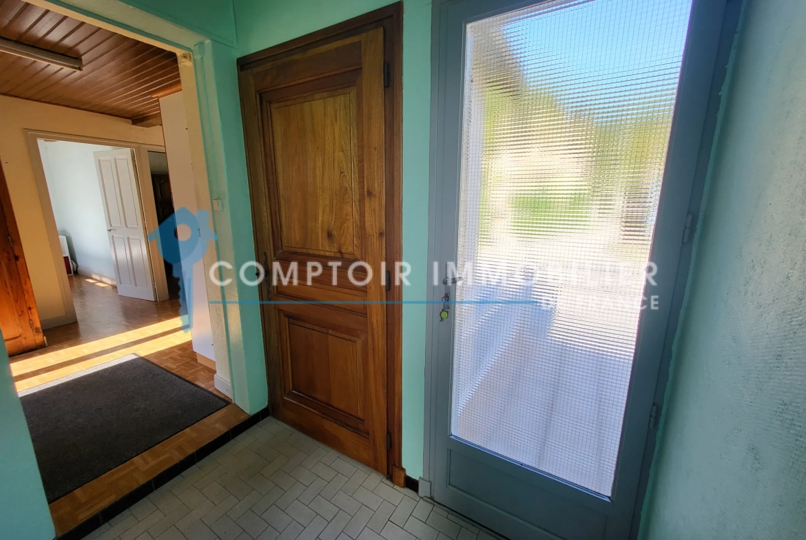 Maison avec deux appartements à vendre à Saint-Martin-de-Valamas, Ardèche 