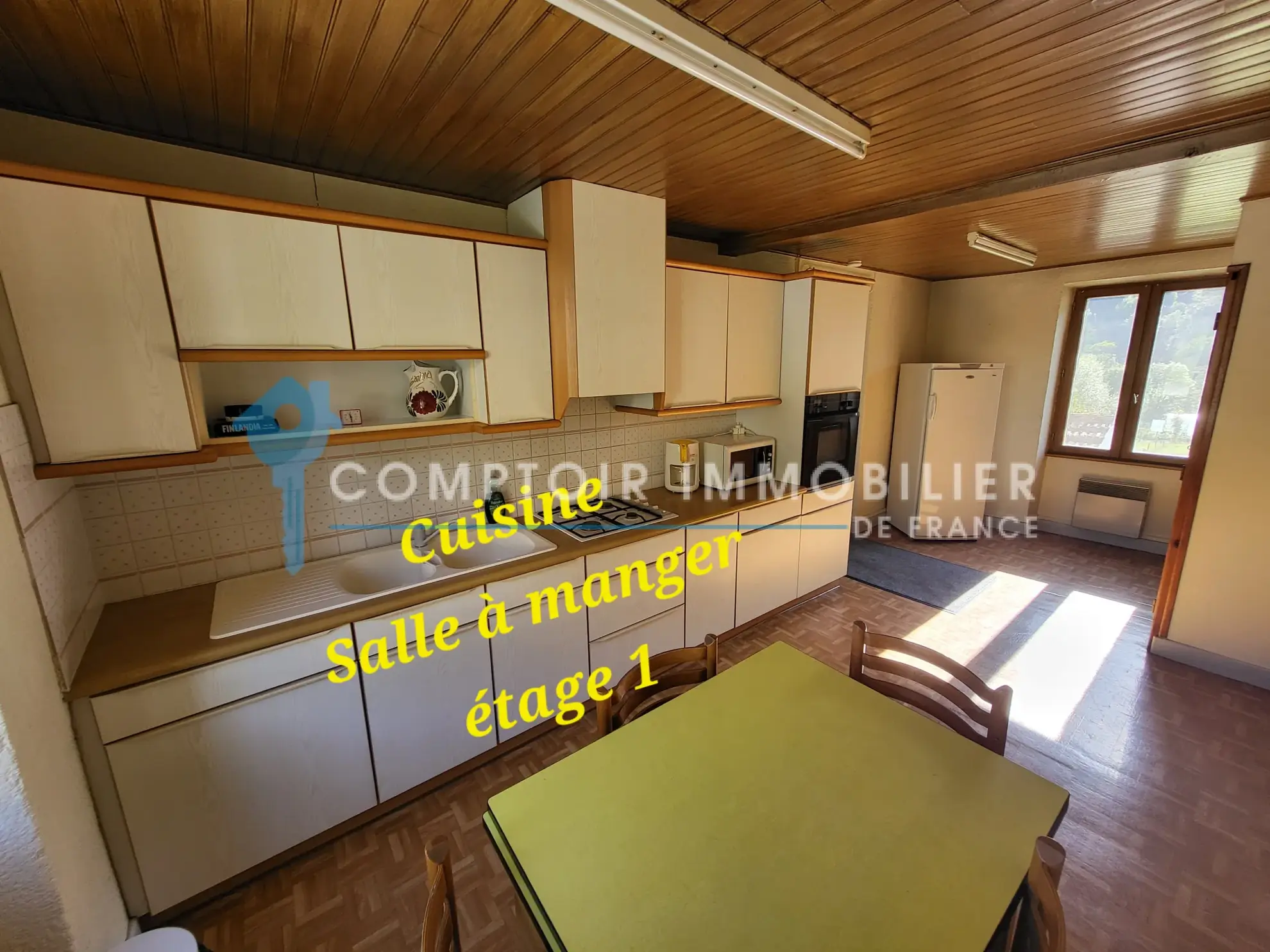 Maison avec deux appartements à vendre à Saint-Martin-de-Valamas, Ardèche 