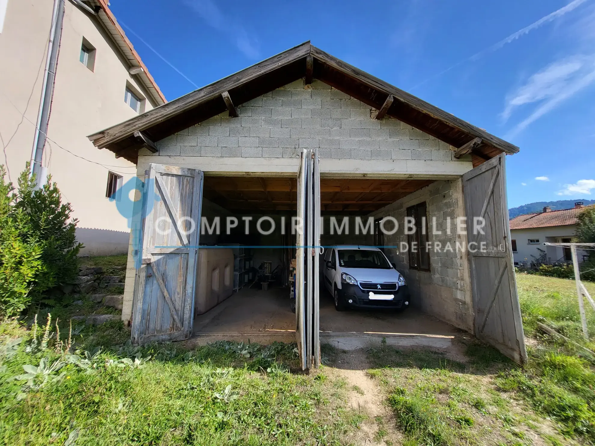 Maison avec deux appartements à vendre à Saint-Martin-de-Valamas, Ardèche 