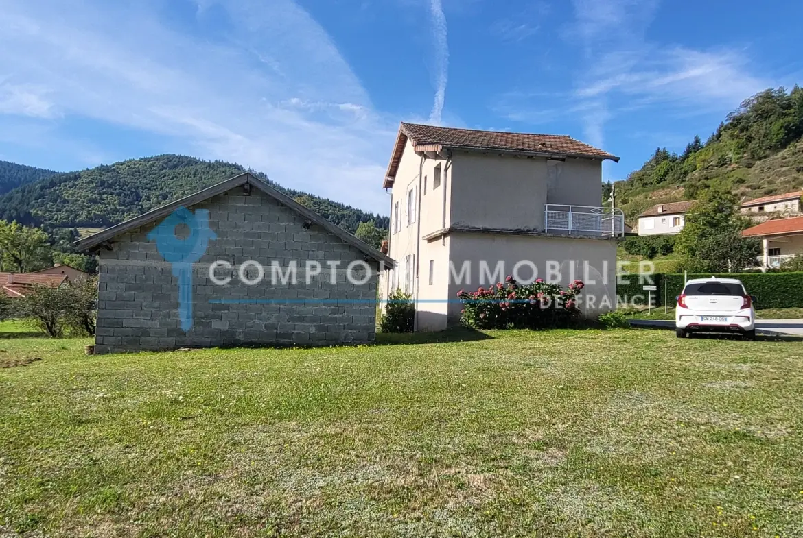 Maison avec deux appartements à vendre à Saint-Martin-de-Valamas, Ardèche 