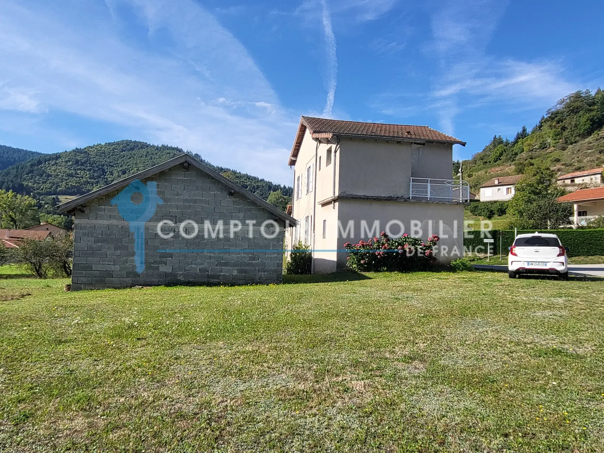 Maison avec deux appartements à vendre à Saint-Martin-de-Valamas, Ardèche 