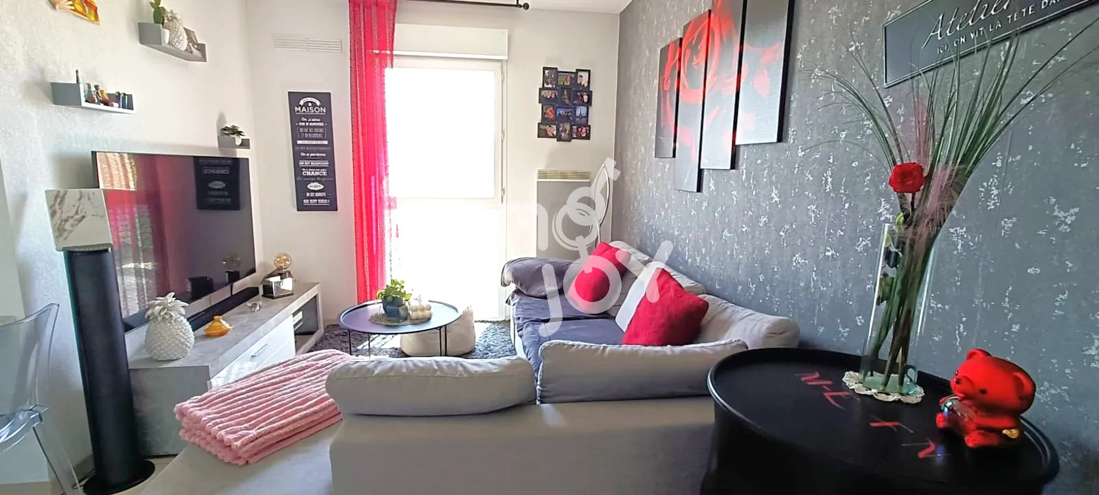 Charmant appartement T2 rénové avec terrasse et parking à Narbonne 