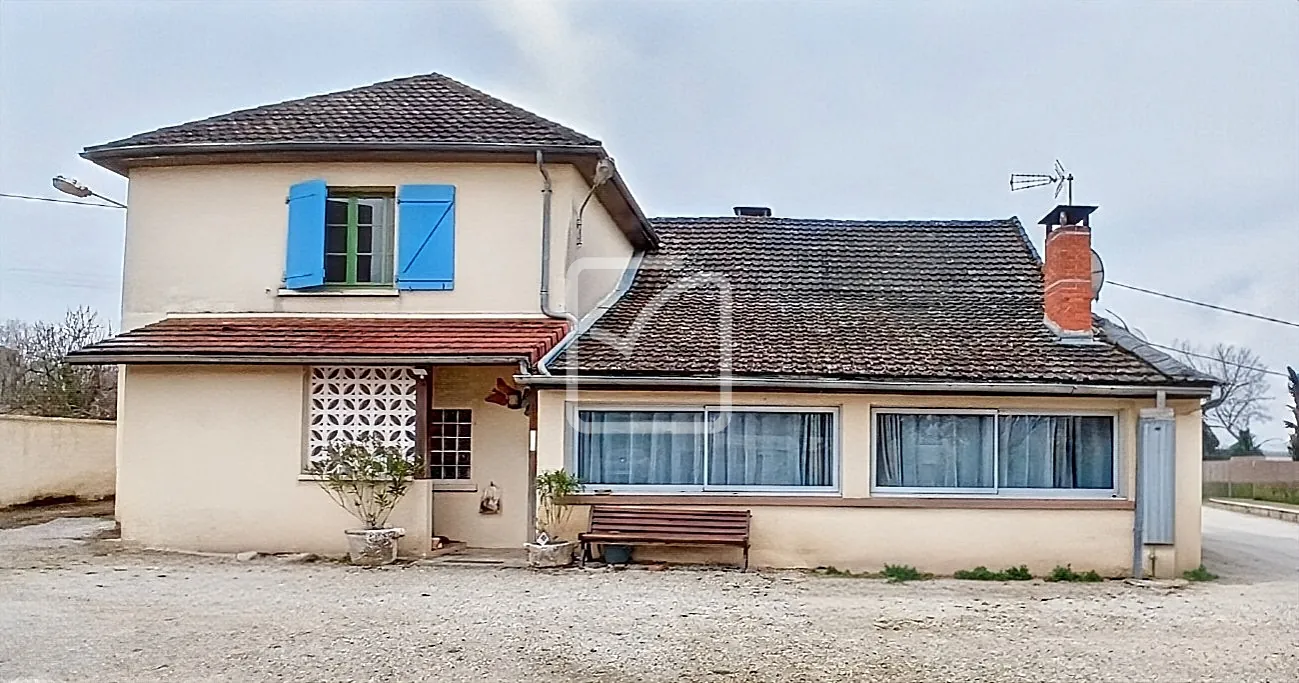 Grande maison à Cavagnac (46110) avec terrain, garage et confort moderne 