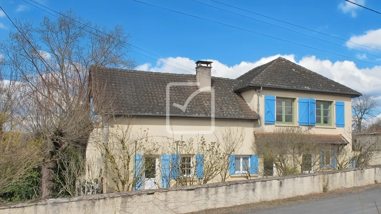 Grande maison à Cavagnac (46110) avec terrain, garage et confort moderne 