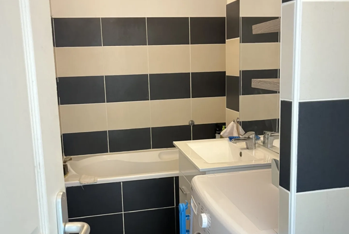 Appartement T2 avec parking en sous-sol à Saint-André-de-Sangonis 