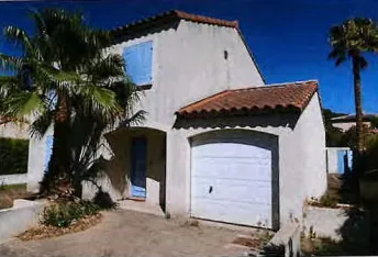 Maison familiale avec piscine et terrasse à La Ciotat - Vente aux enchères 