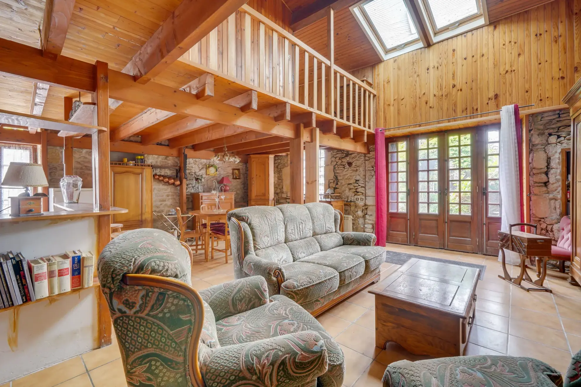 Maison à rénover de 75m² avec garage à Cartelègue 