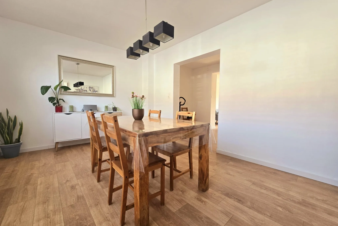 À vendre maison 3 chambres avec jardin à La Chapelle d'Armentières (59930) 