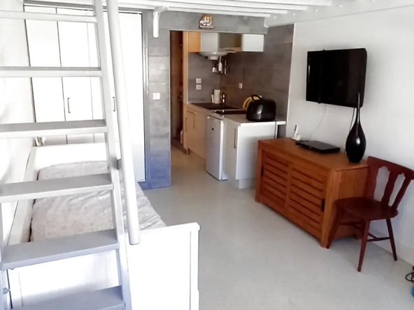 Appartement T1 rénové avec mezzanine à Agde - Opportunité d'investissement