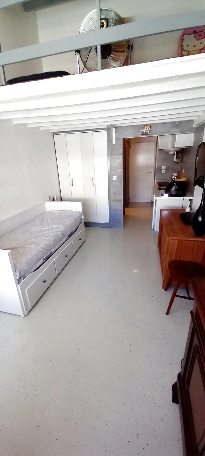 Appartement T1 rénové avec mezzanine à Agde - Opportunité d'investissement 