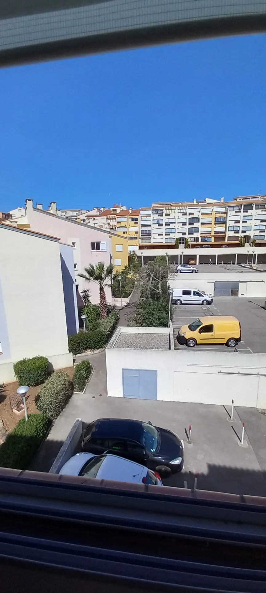 Appartement T1 rénové avec mezzanine à Agde - Opportunité d'investissement 