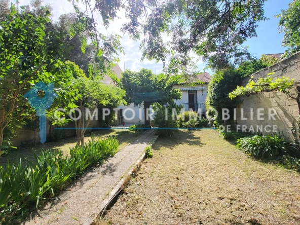 Maison de ville à Nîmes avec jardin, garage et 2 chambres – Secteur Jean Jaurès 