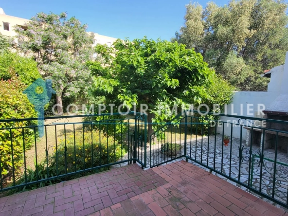 Maison de ville à Nîmes avec jardin, garage et 2 chambres – Secteur Jean Jaurès