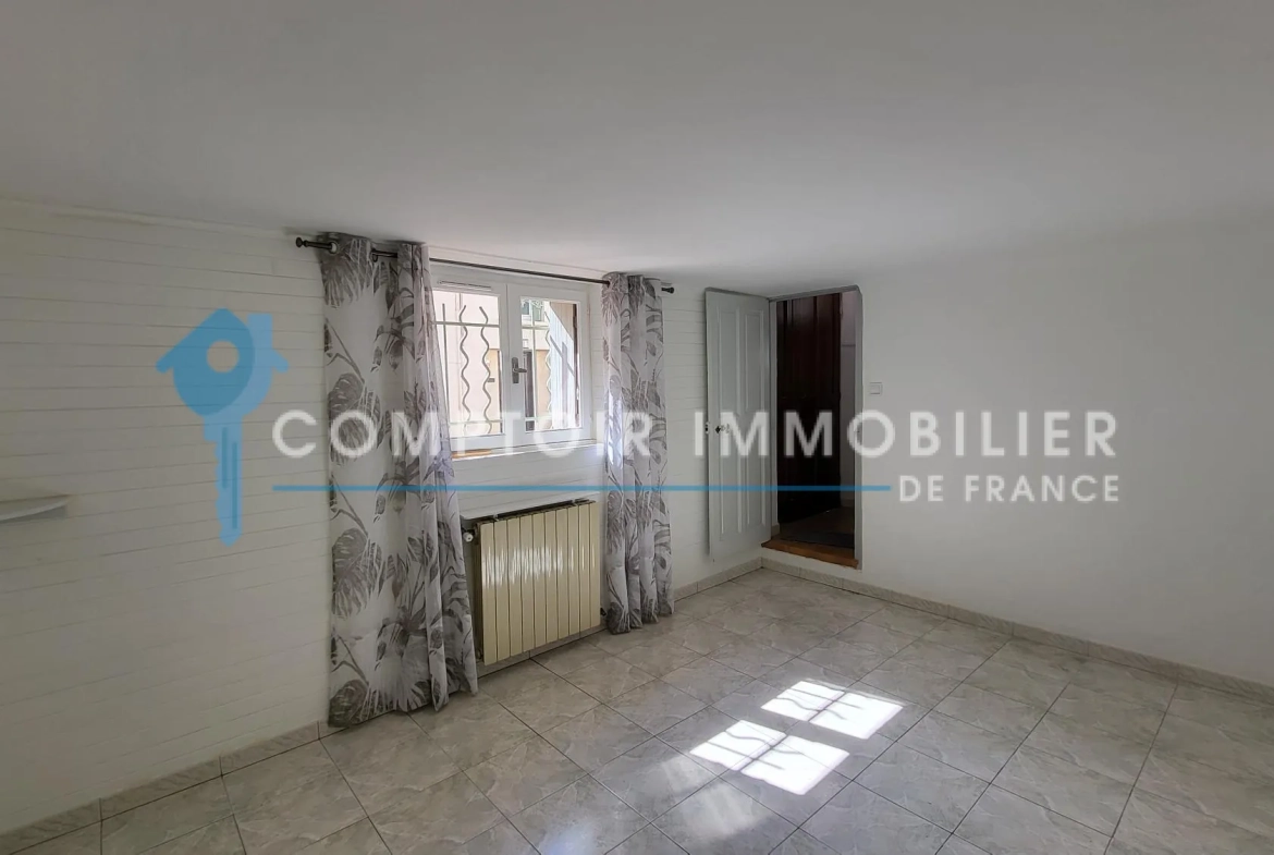 Maison de ville à Nîmes avec jardin, garage et 2 chambres – Secteur Jean Jaurès 