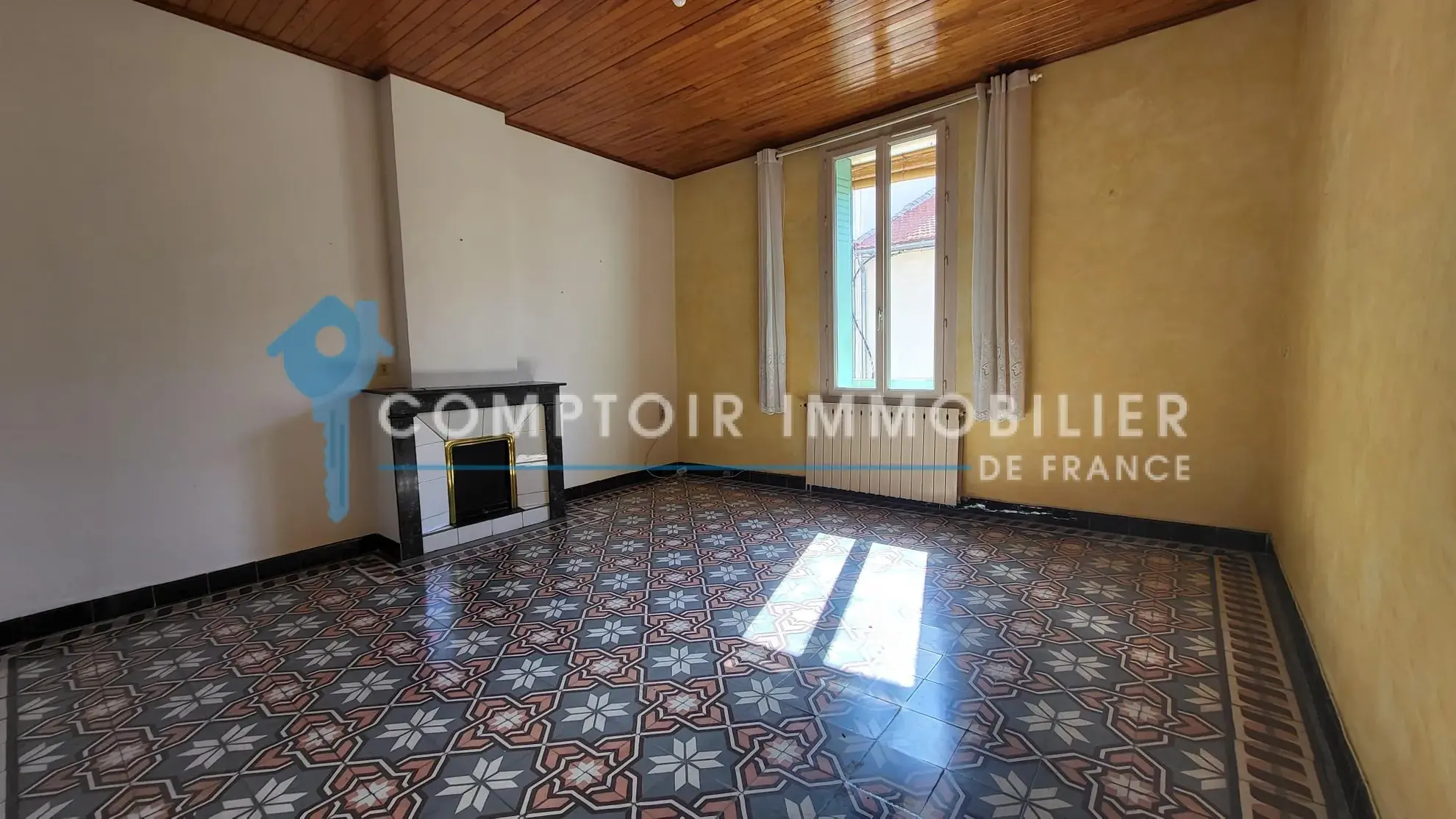 Maison de ville à Nîmes avec jardin, garage et 2 chambres – Secteur Jean Jaurès 