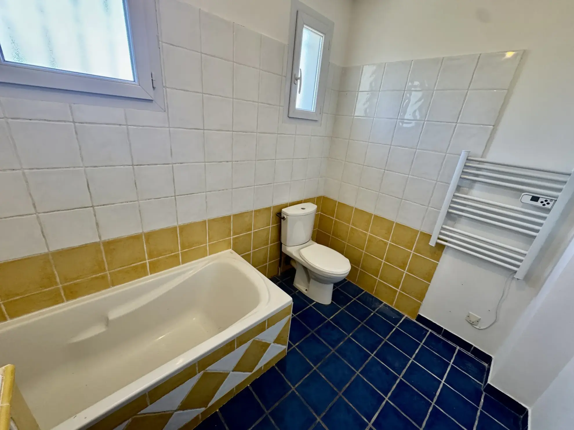 Villa contemporaine rénovée à Camaret-sur-Aigues dans un cadre calme 