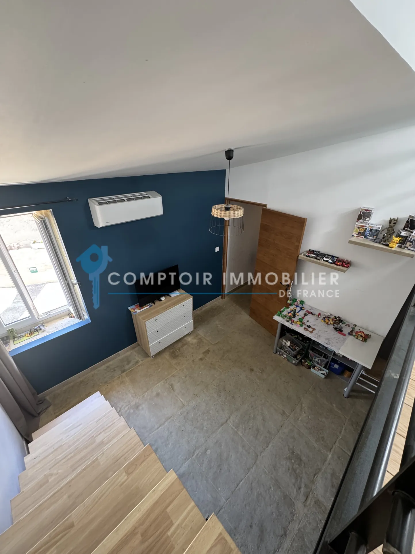 Maison de village rénovée avec cour, garage et 2 chambres à Codognan 