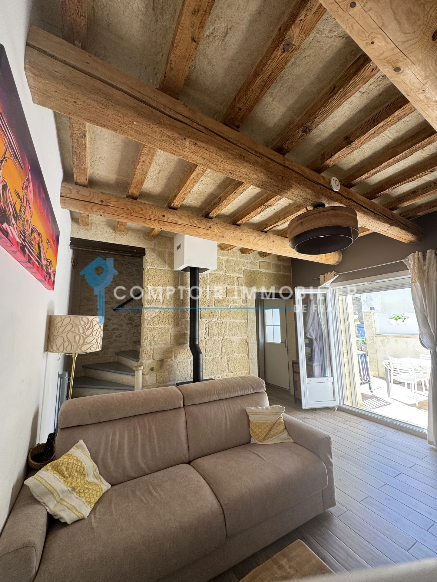 Maison de village rénovée avec cour, garage et 2 chambres à Codognan 