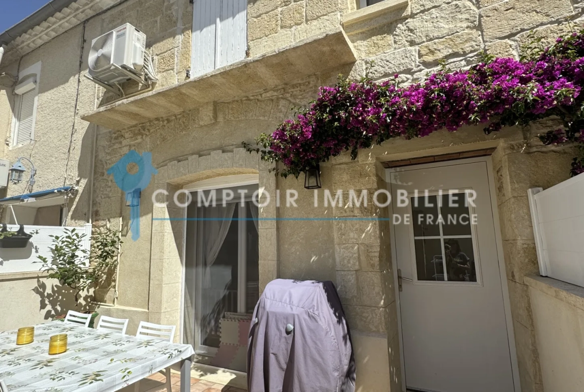 Maison de village rénovée avec cour, garage et 2 chambres à Codognan 