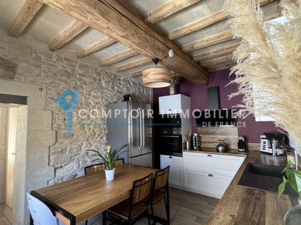 Maison de village rénovée avec cour, garage et 2 chambres à Codognan
