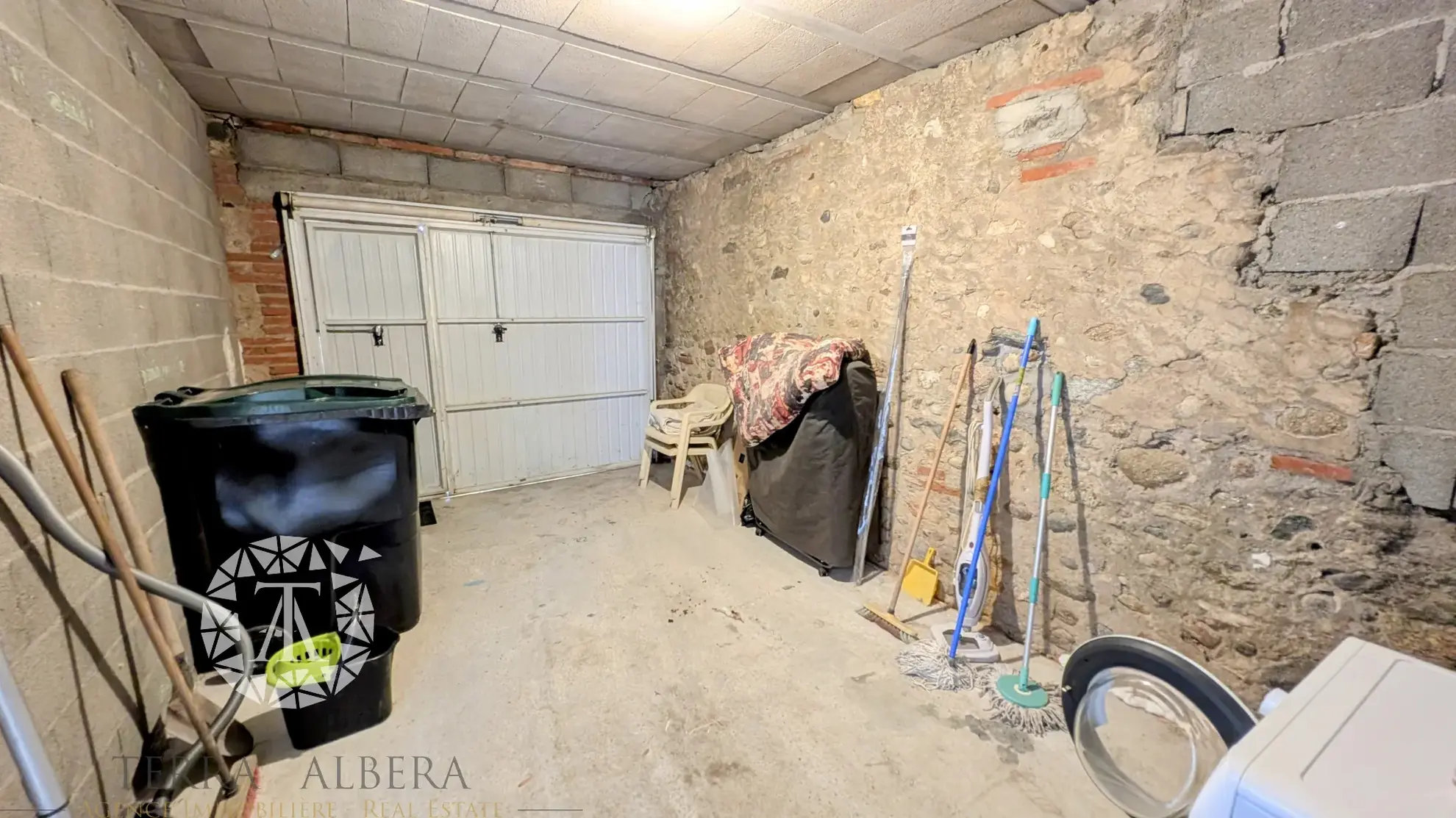 Maison 3 chambres avec cour et garage à Saint-Jean-Lasseille 