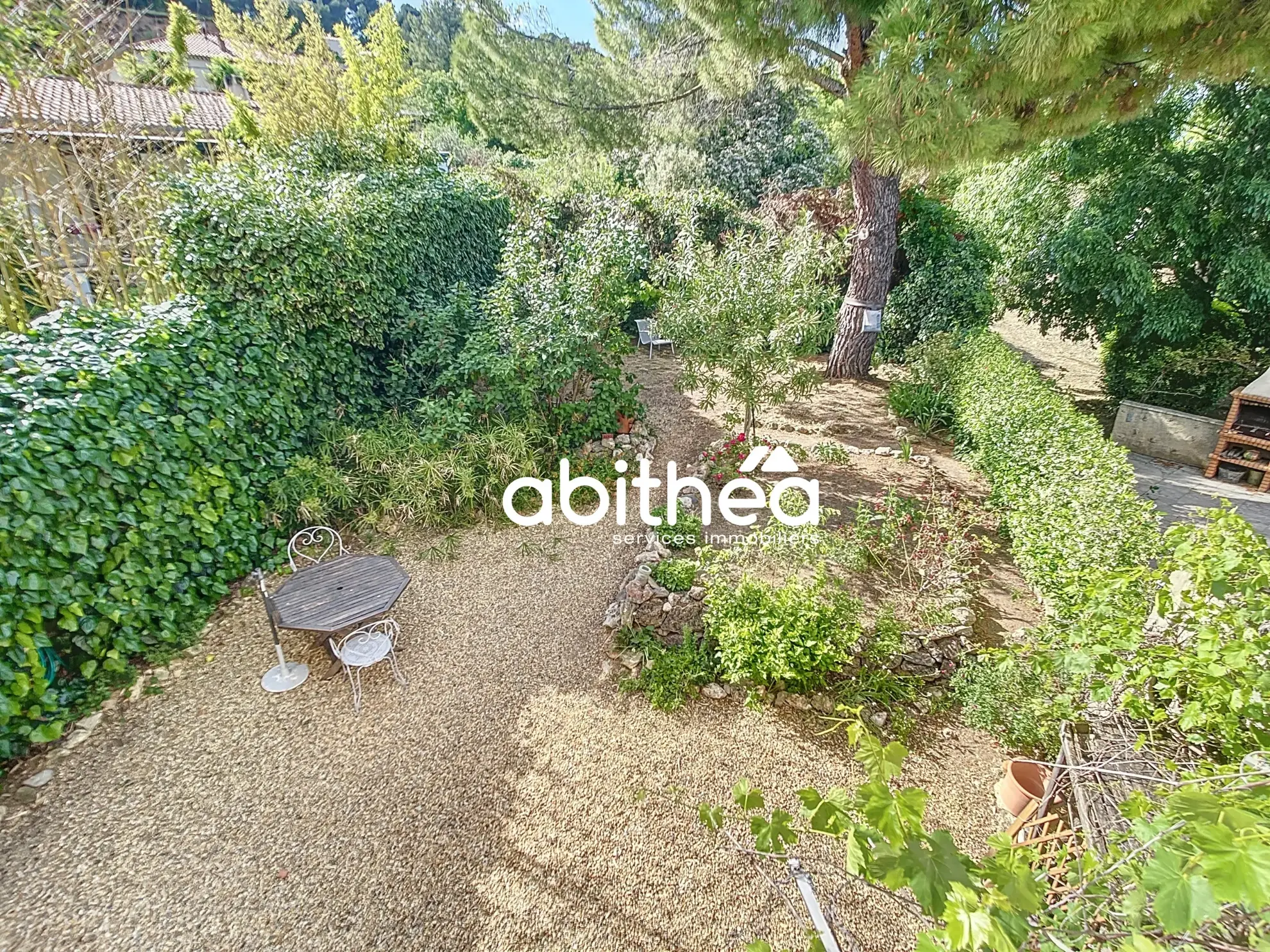 Charmante maison de caractère avec jardin et garage à Murviel-lès-Béziers 