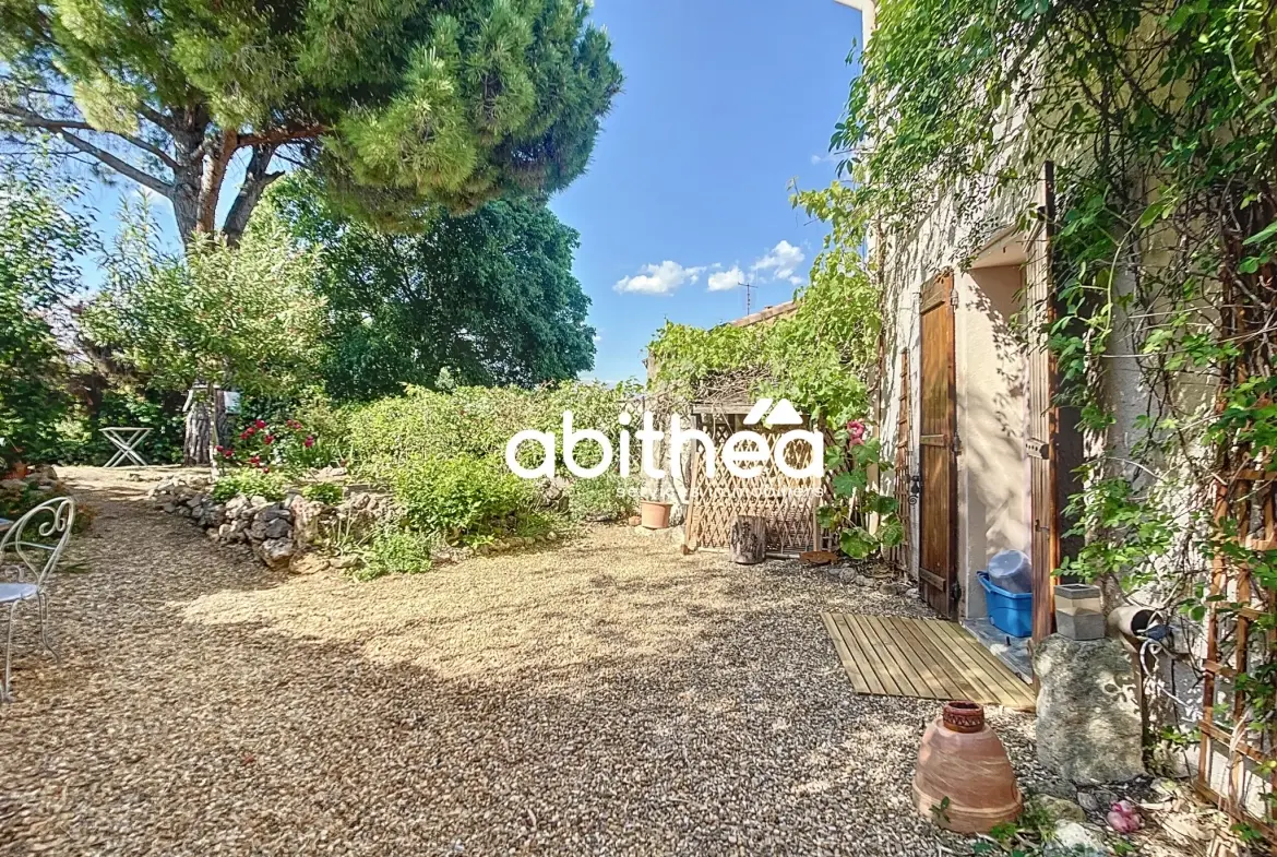 Charmante maison de caractère avec jardin et garage à Murviel-lès-Béziers 