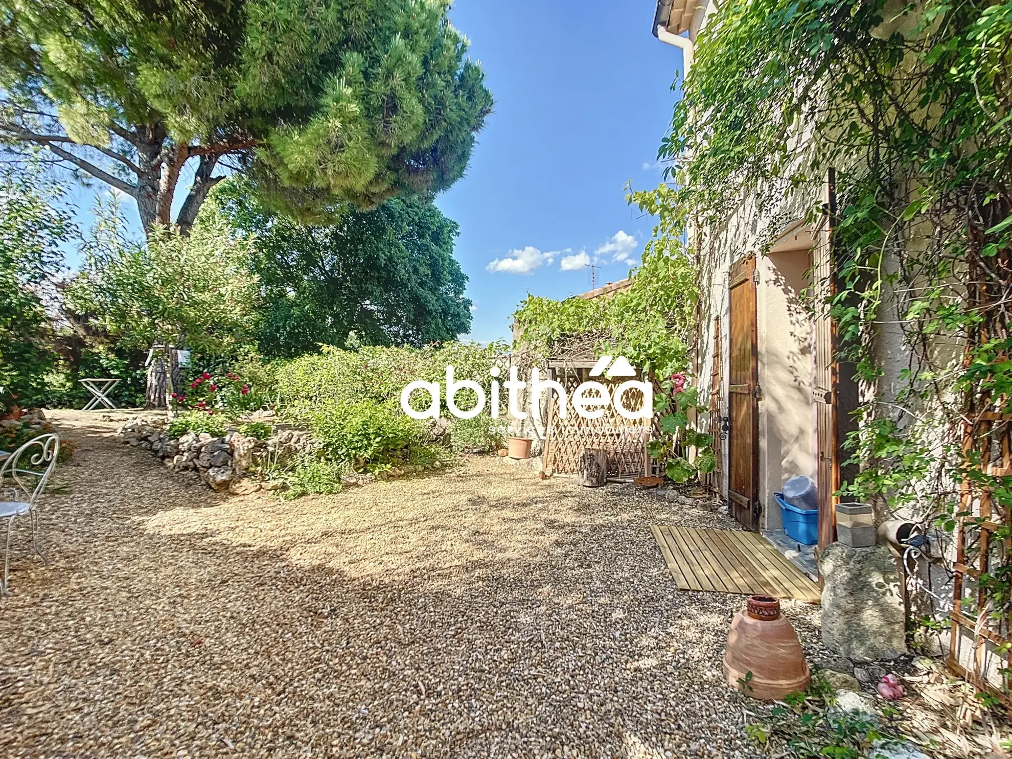 Charmante maison de caractère avec jardin et garage à Murviel-lès-Béziers 