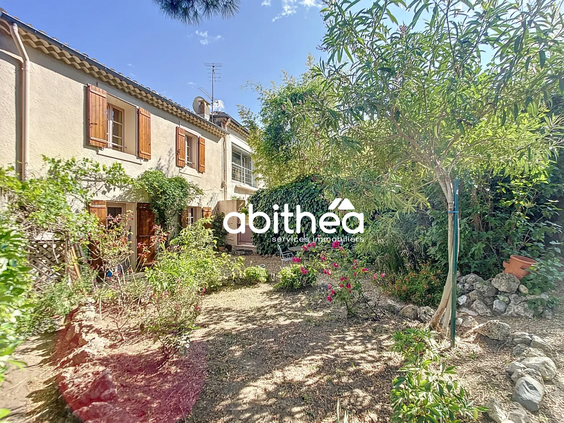 Charmante maison de caractère avec jardin et garage à Murviel-lès-Béziers 