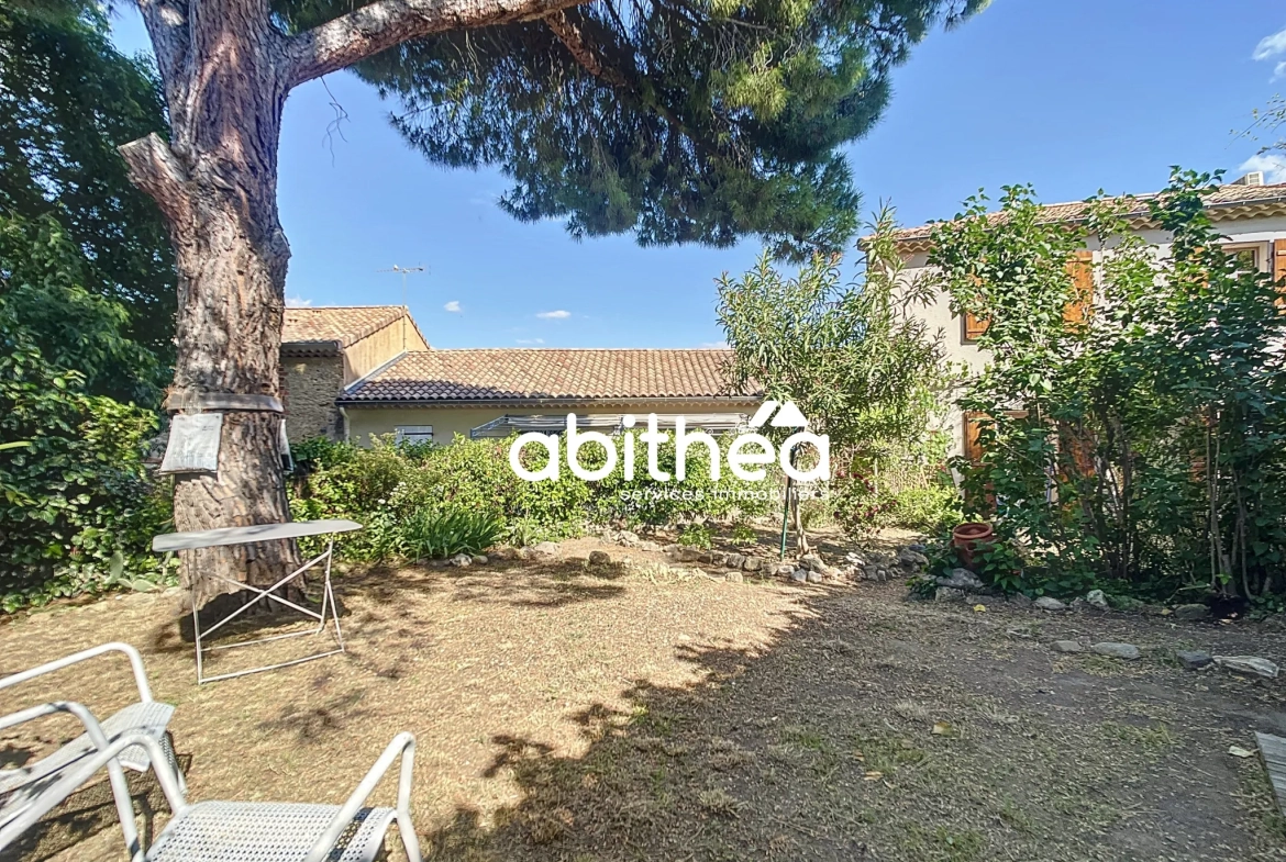 Charmante maison de caractère avec jardin et garage à Murviel-lès-Béziers 