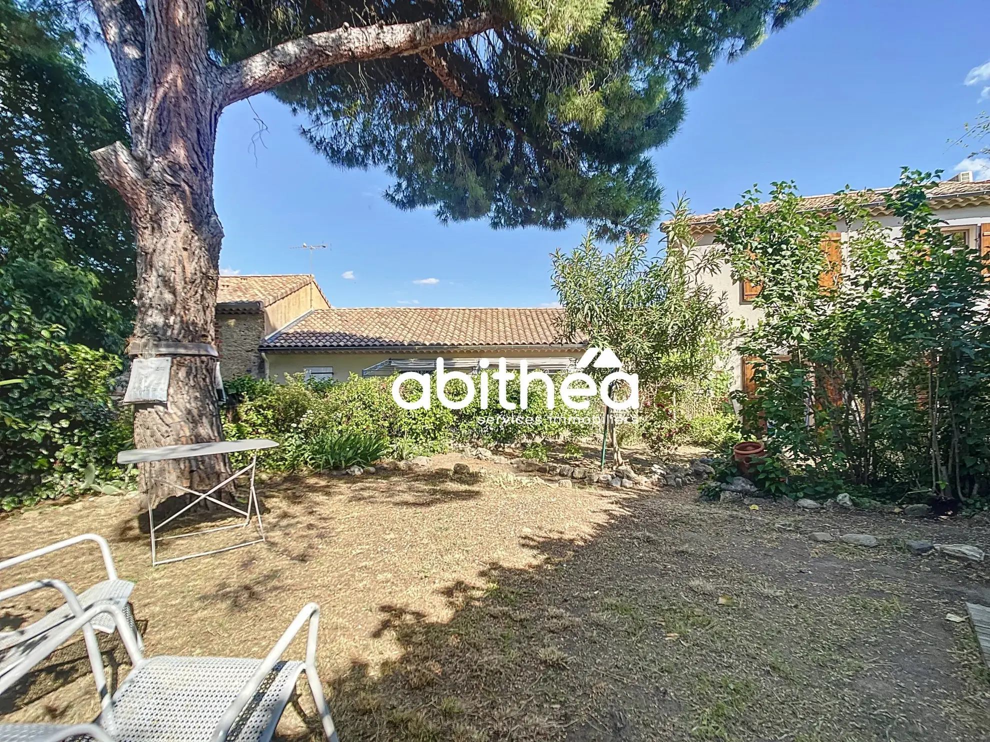 Charmante maison de caractère avec jardin et garage à Murviel-lès-Béziers 