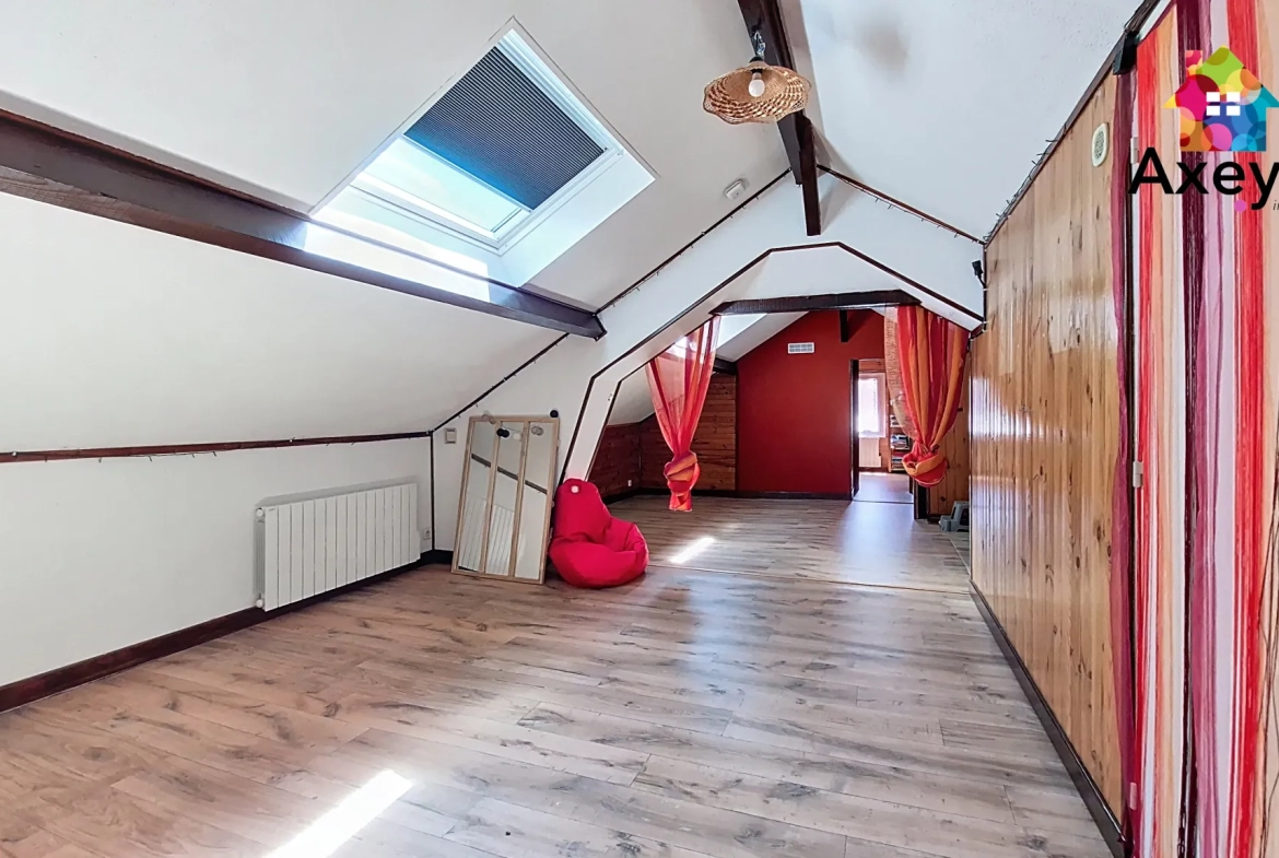 Charmante maison à vendre avec 4 chambres à Chauffailles - Terrain de 600 m² 