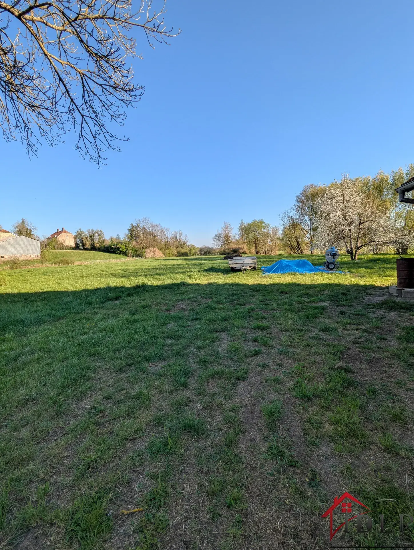 Ferme à rénover de 6000 m² à Renaucourt en Haute-Saône 