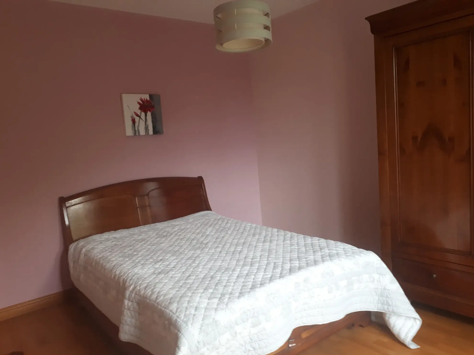 Maison familiale lumineuse avec 6 chambres et studio à Les Ormes 