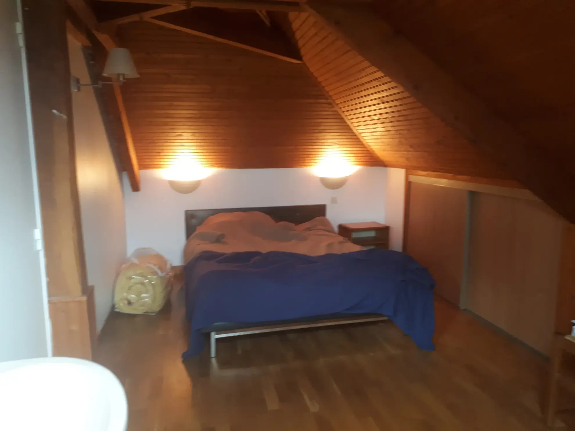 Maison familiale lumineuse avec 6 chambres et studio à Les Ormes 