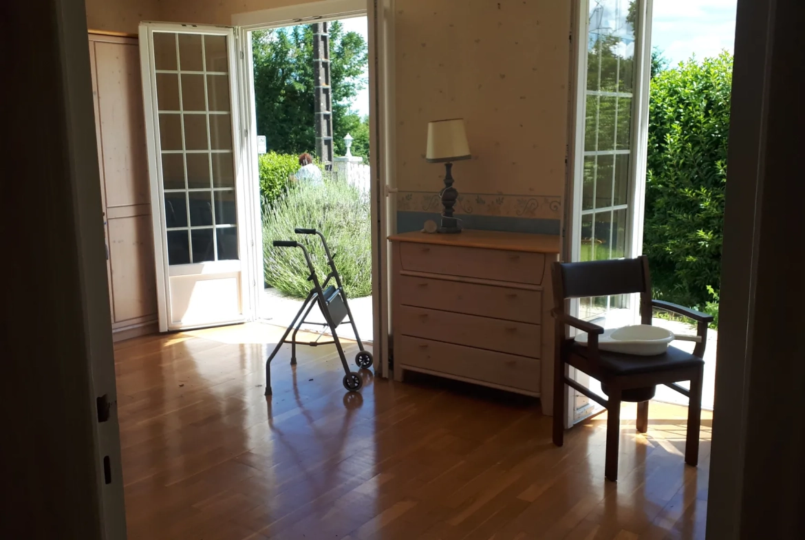 Maison à vendre à Chateau Larcher avec jardin et terrasses - 134 m² 