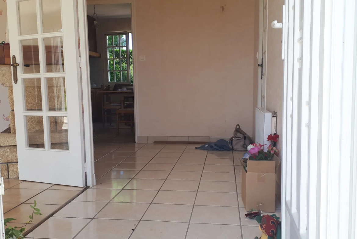 Maison à vendre à Chateau Larcher avec jardin et terrasses - 134 m² 