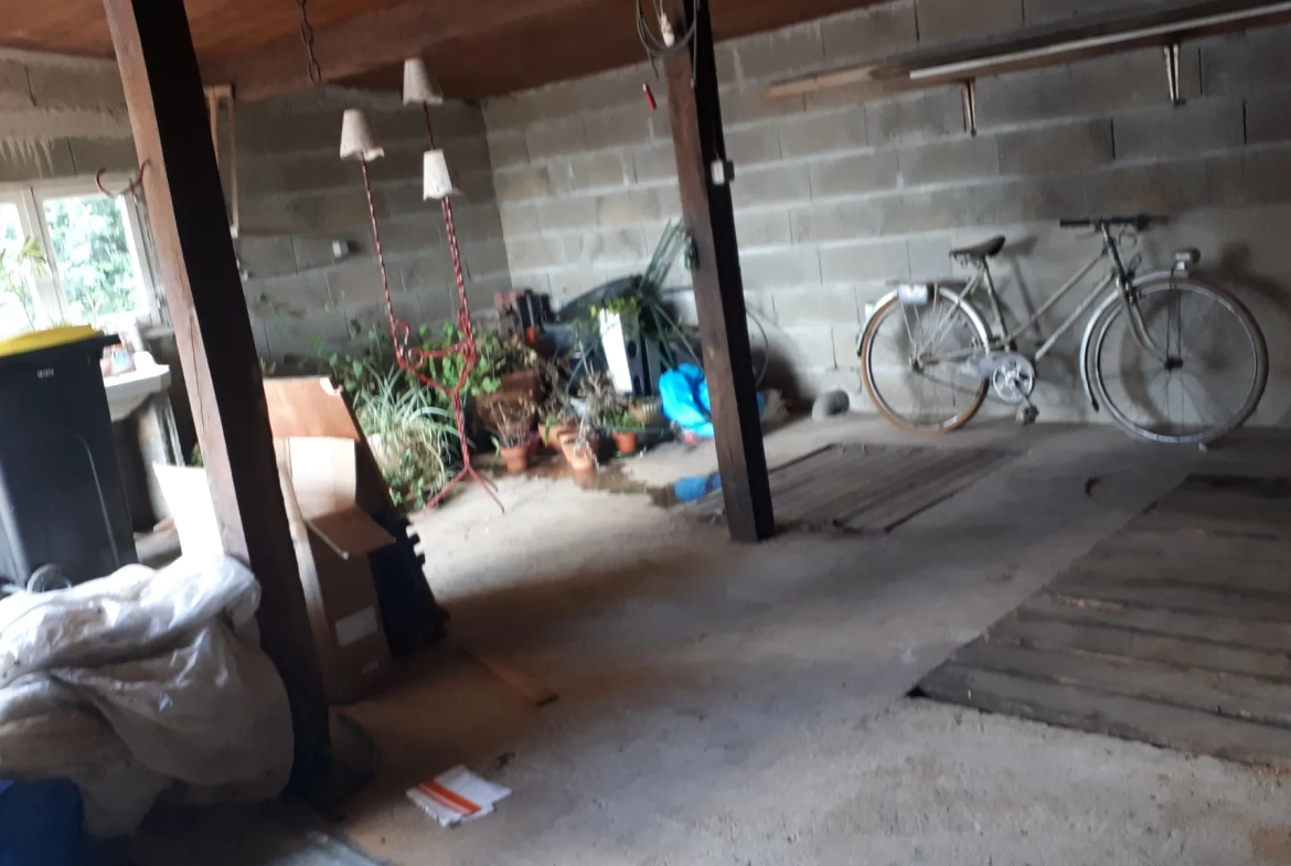 Maison à vendre à Chateau Larcher avec jardin et terrasses - 134 m² 